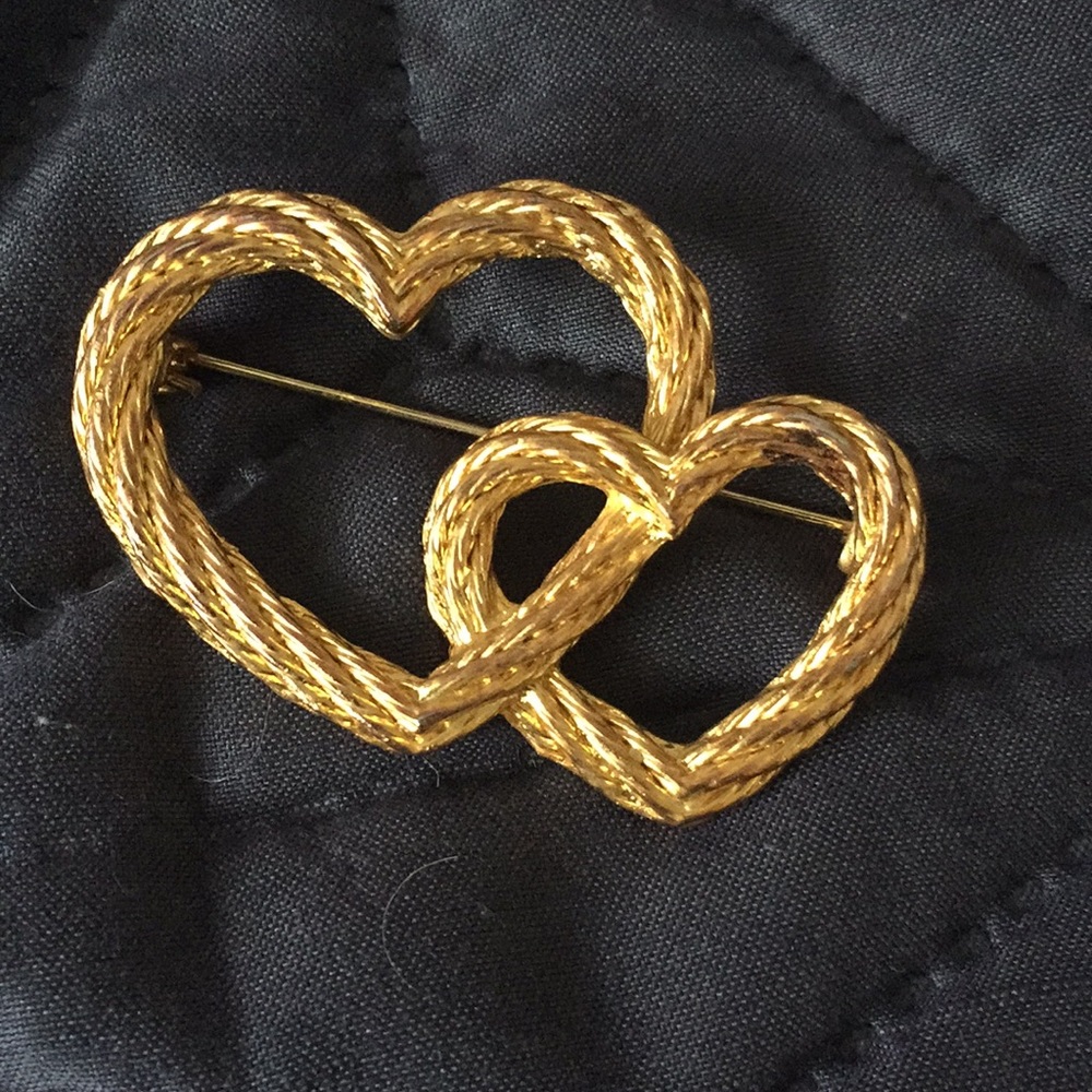 Heart pin